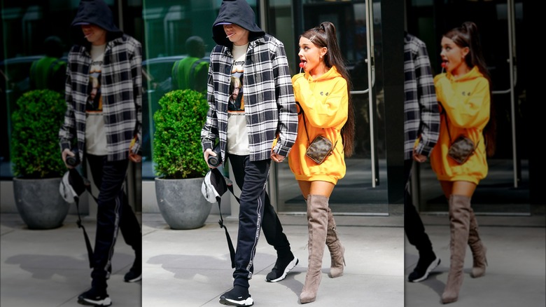 ariana grande pete davidson hold hands