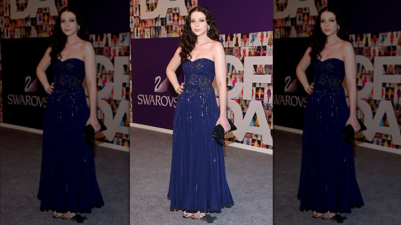 Michelle Trachtenberg in blue dress