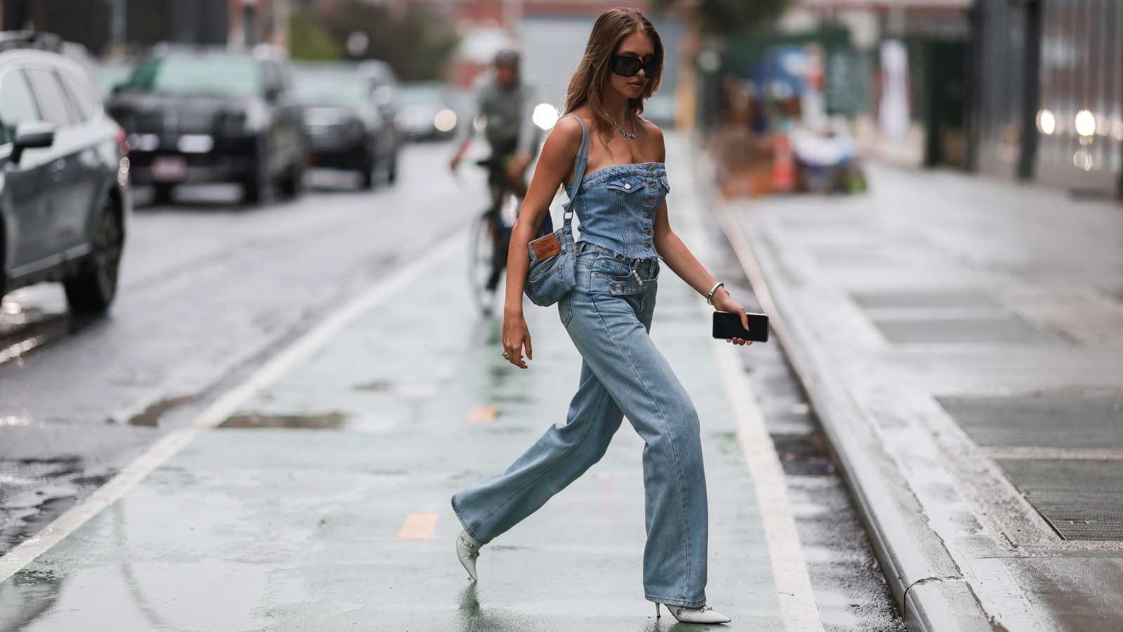 How To Wear The New Looser Jeans Styles For Summer - Chatelaine