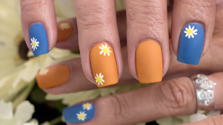 Floral nail art