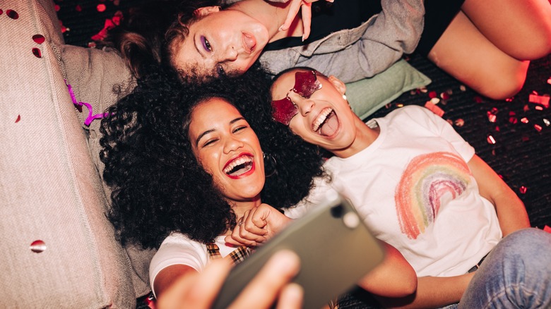 best friends taking selfie 