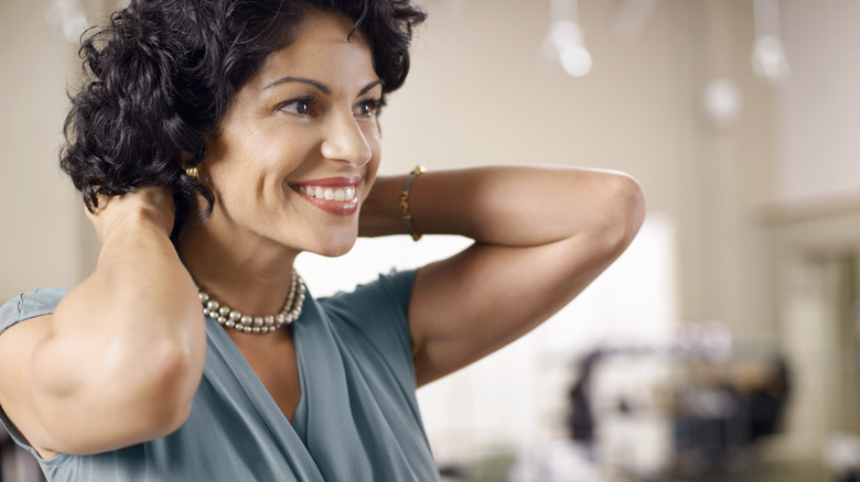 woman with pearl necklace