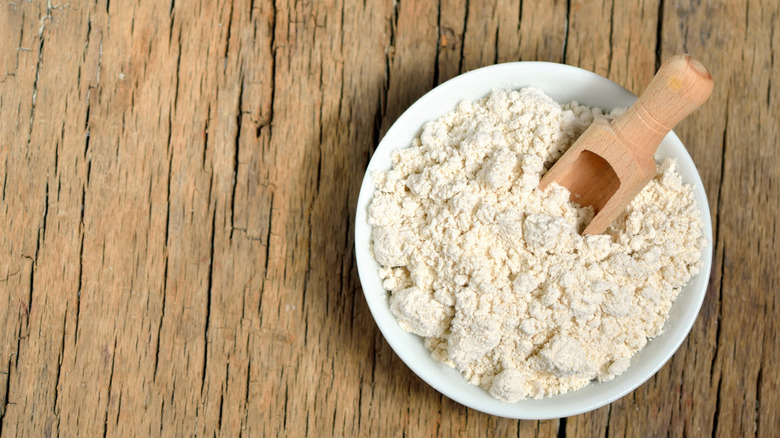 Colloidal oatmeal in a bowl 