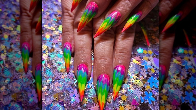 Tie-dye stilettos nails 