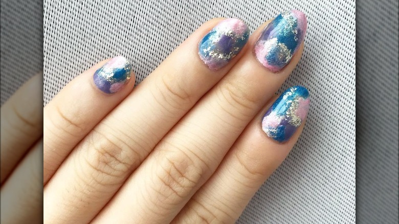 Marble eyeshadow nails