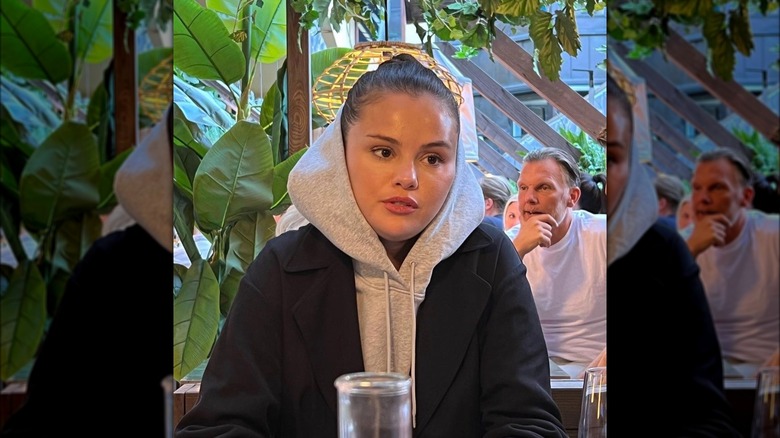 Selena Gomez out to eat