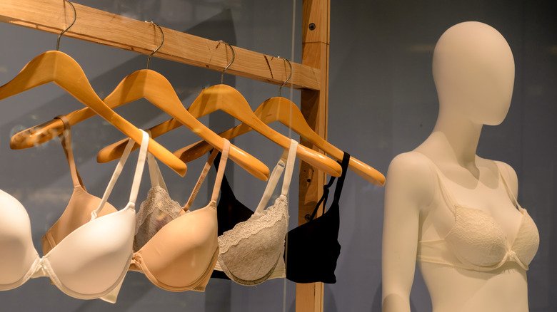 bra shop