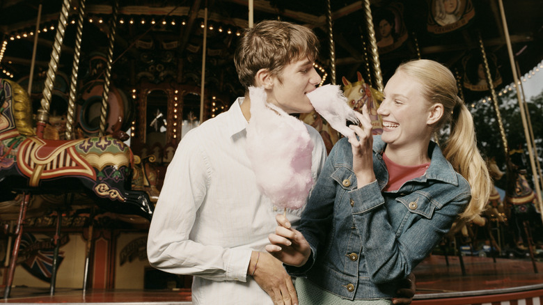 couple on date at amusement park