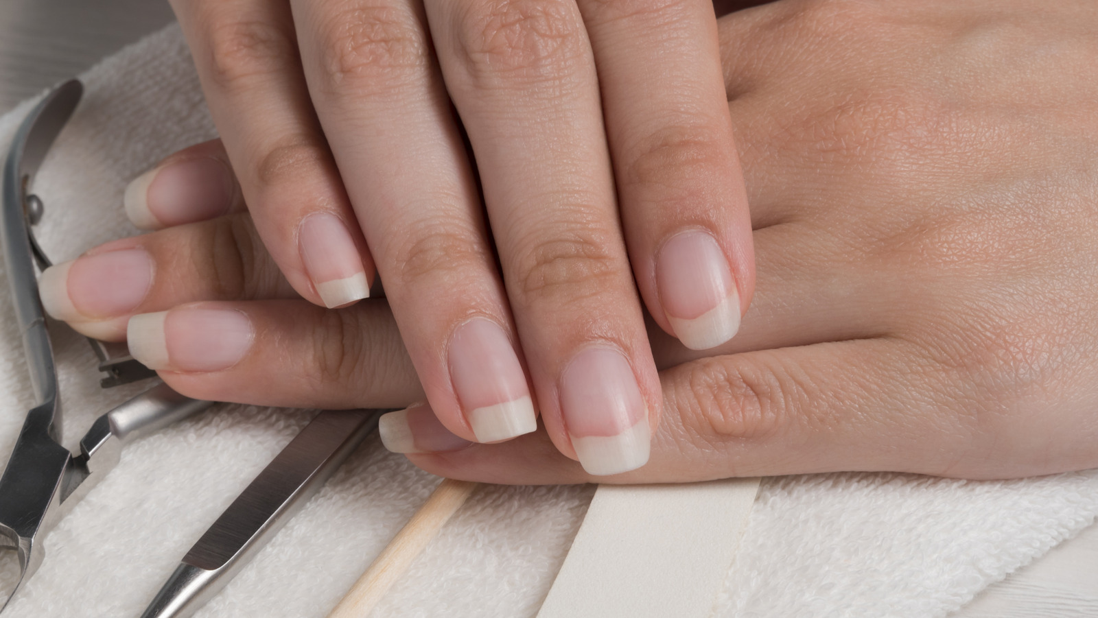 Tips For Growing Out Your Natural Nails