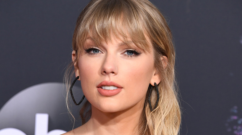 Taylor Swift at 2019 American Music Awards