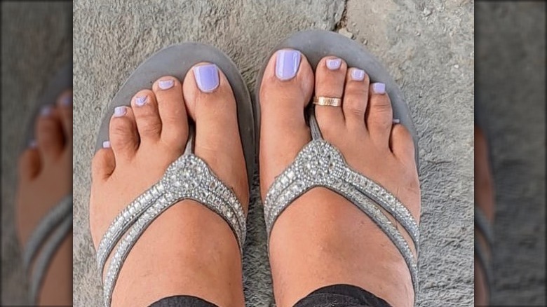 feet with a toe ring