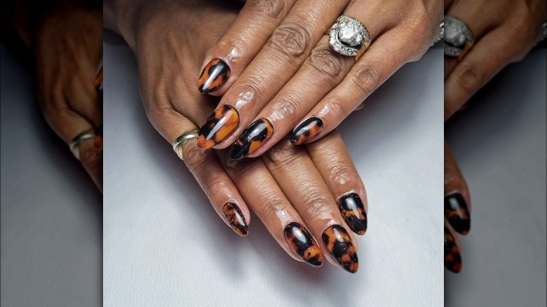 Tortoise shell nails