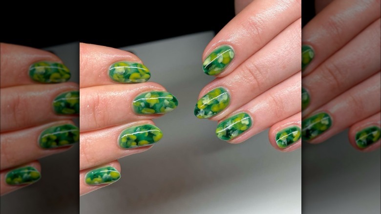 Tortoise shell nails in green