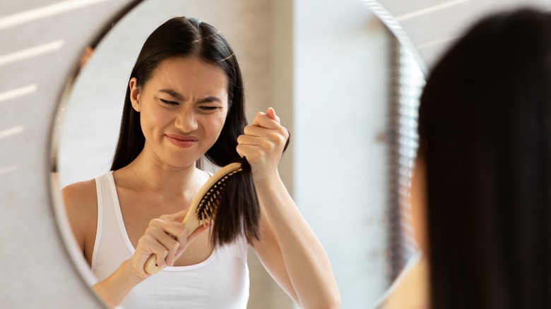 woman with damaged hair