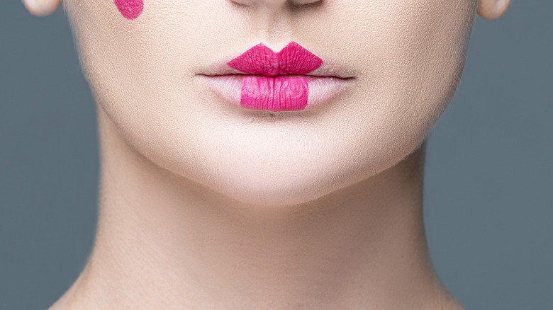 Geometric pink lip color