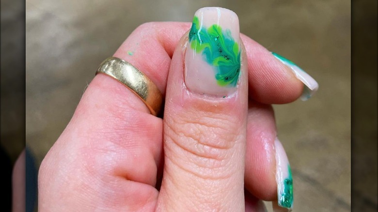 green swirl nail art