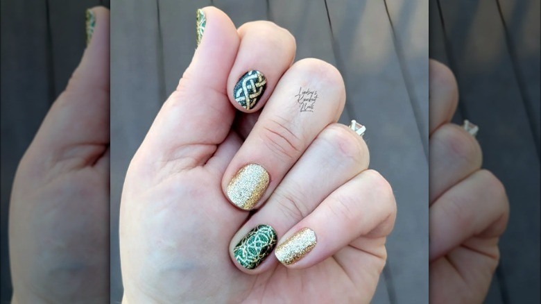 celtic knots manicure 