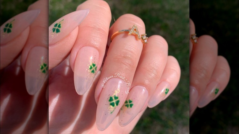four leaf clover manicure