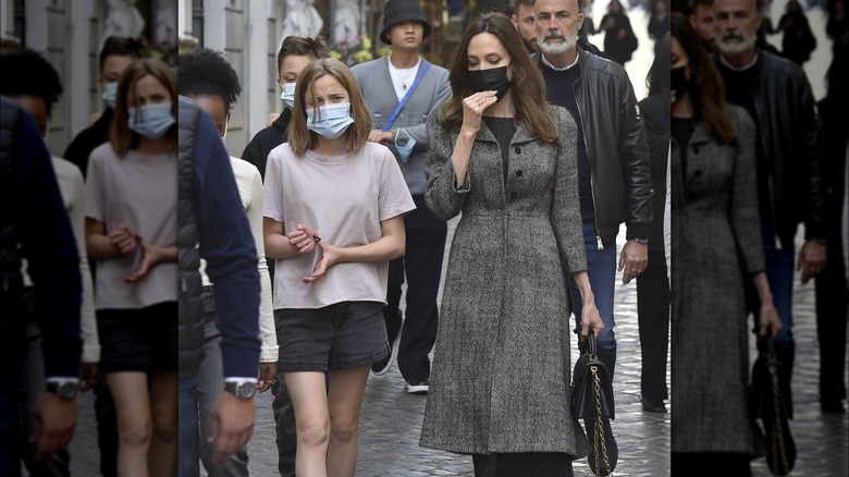 Angelina Jolie with her daughter Vivienne