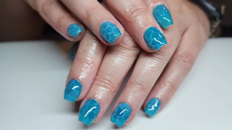 water ripple effect manicure