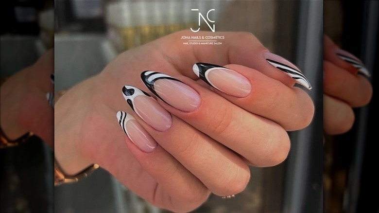 Abstract French nails