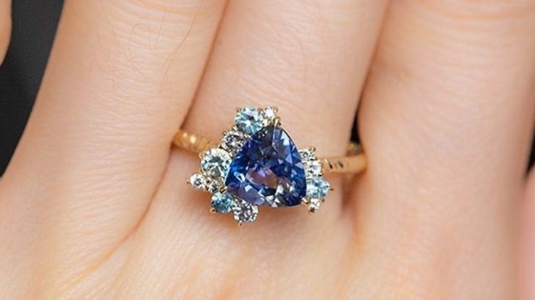 Blue cluster stone ring 