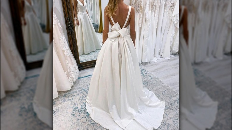Wedding dress with bow