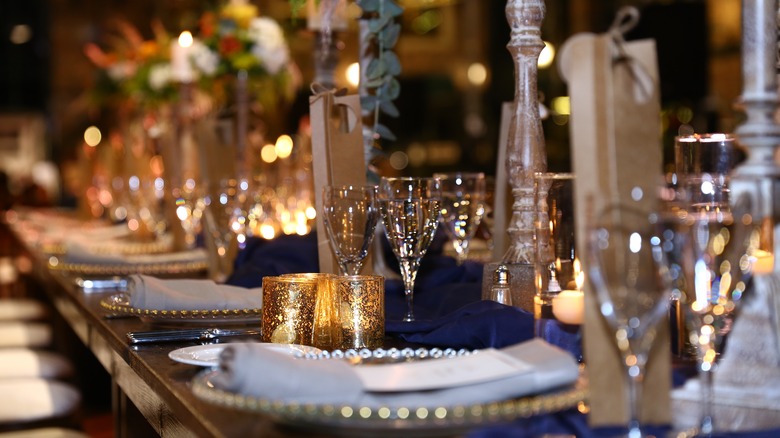 Navy and gold wedding tablescape