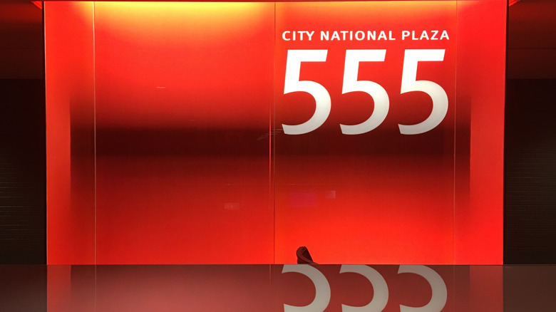 555 City National Plaza