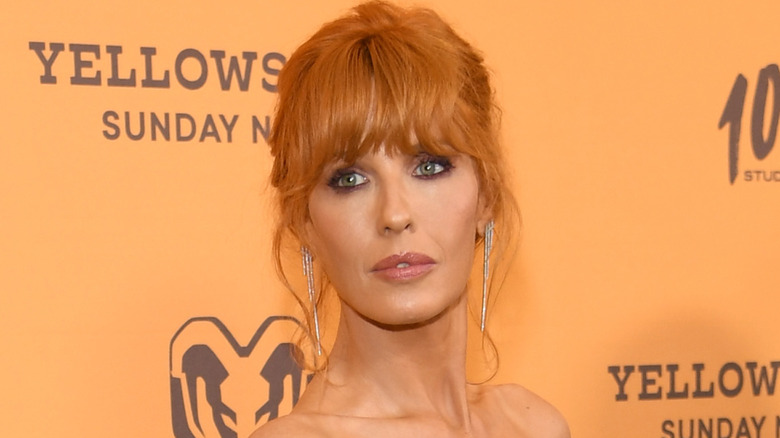 Kelly Reilly posing on the red carpet