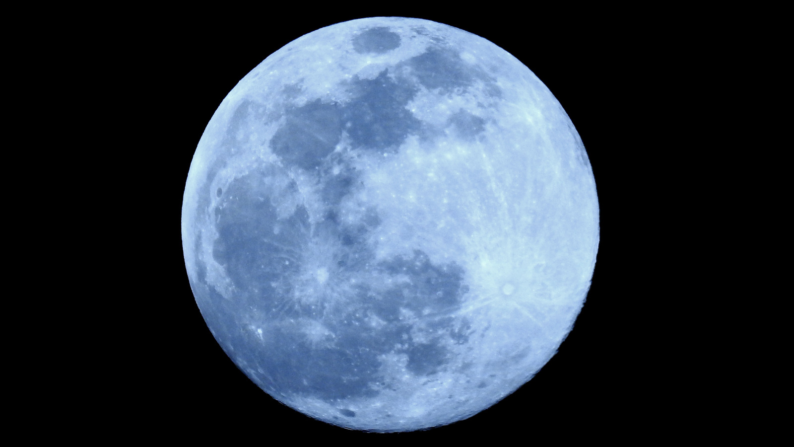 What Does A Supermoon Signify In Astrology?