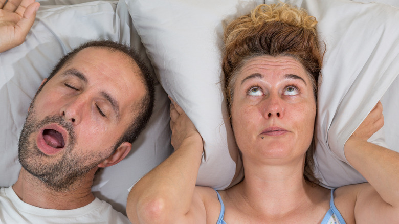 what-is-a-sleep-divorce-and-will-it-help-your-relationship