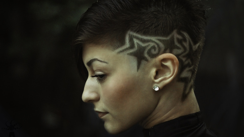 Star shape undercut hairstyle