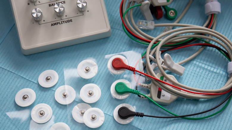 electrodes and stuff on table