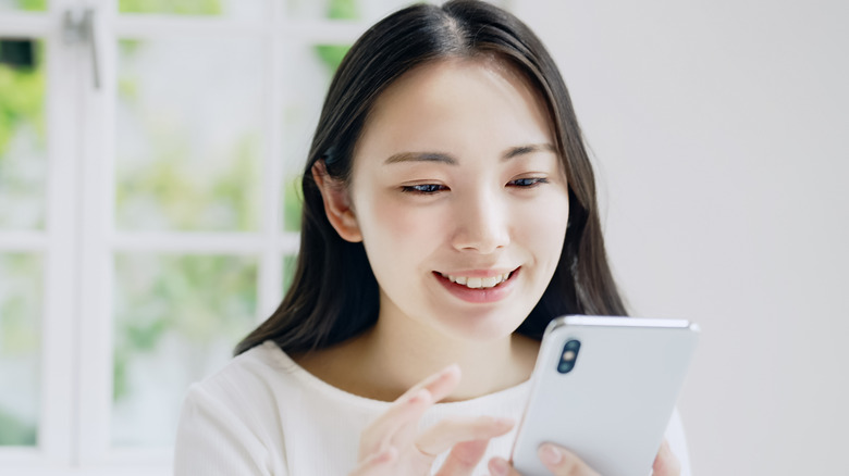 Woman on her smartphone