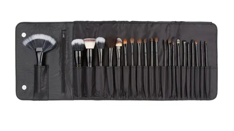 Coastal Scents makeup brushes