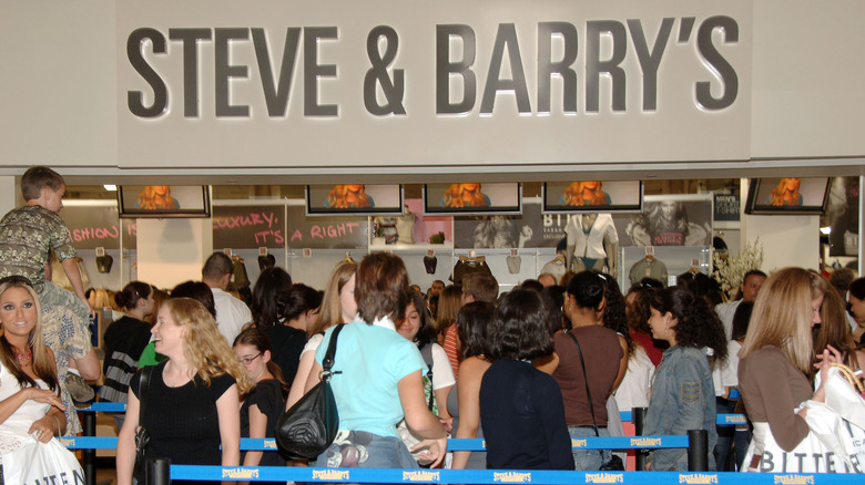 line at Steve & Barry's