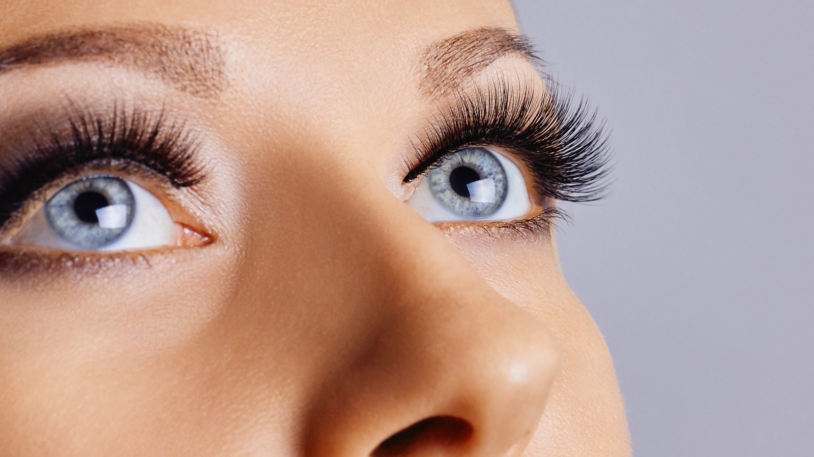 Whats The Difference Between Classic Lash Extensions And Hybrid Extensions 