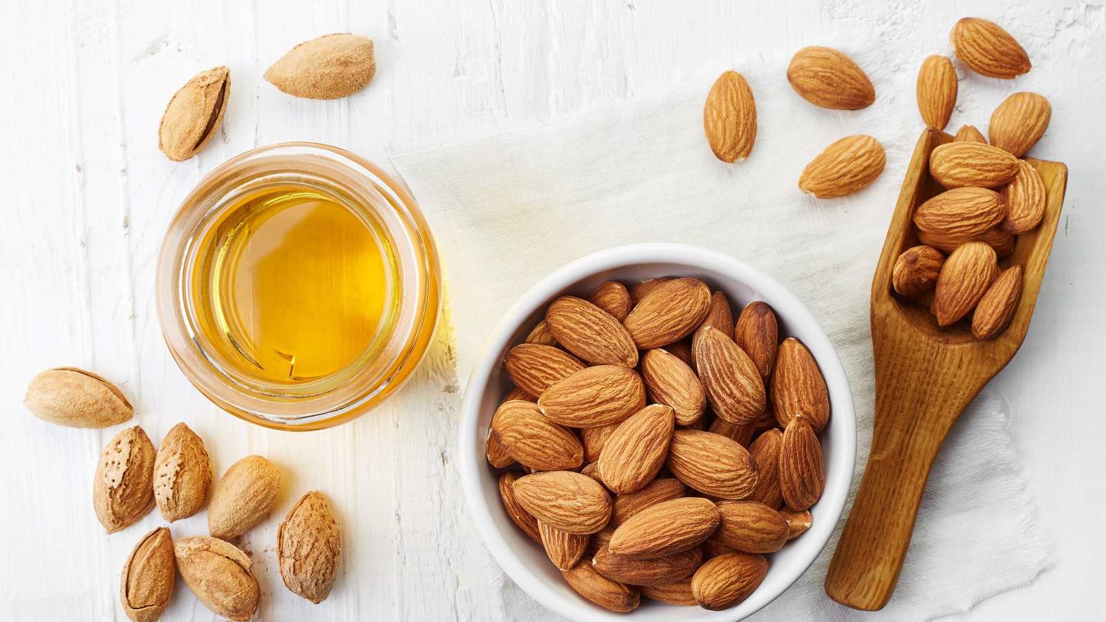 why-you-should-add-almond-oil-to-your-beauty-routine