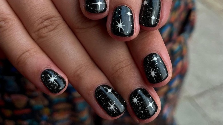 Sparkle nails manicure