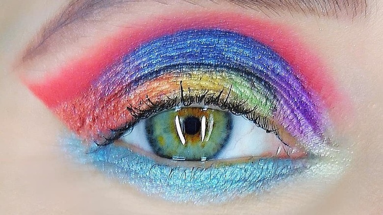 Rainbow eyeshadow look