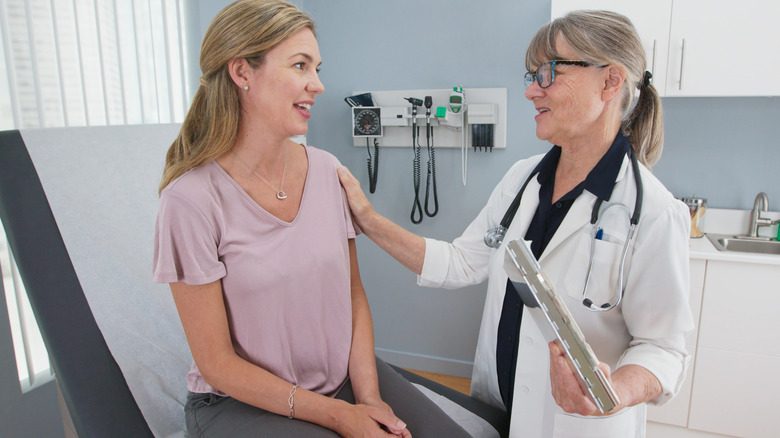 Woman consults gynecologist  