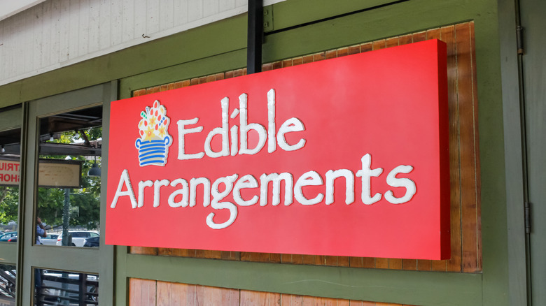 Edible Arrangements retail store