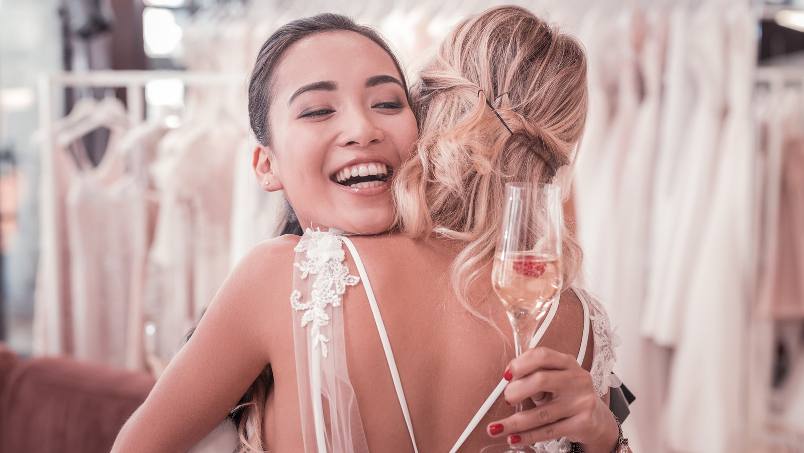 your-ultimate-guide-to-being-a-maid-of-honor