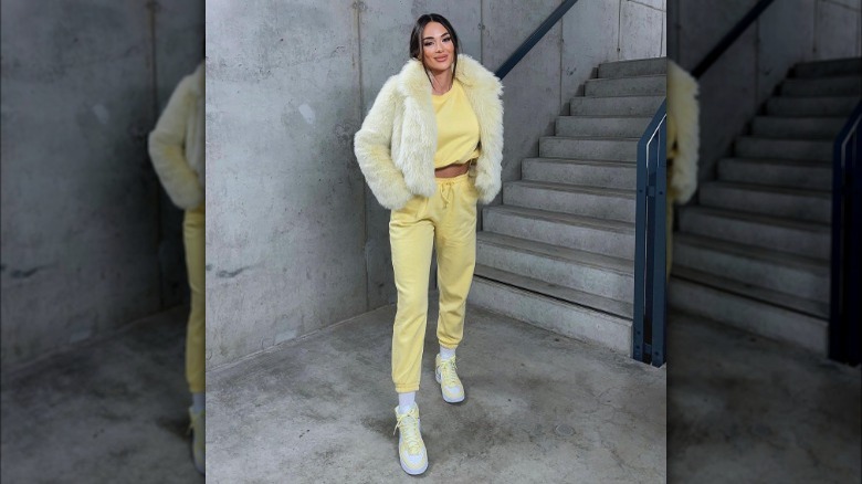 yellow monochromatic outfit 